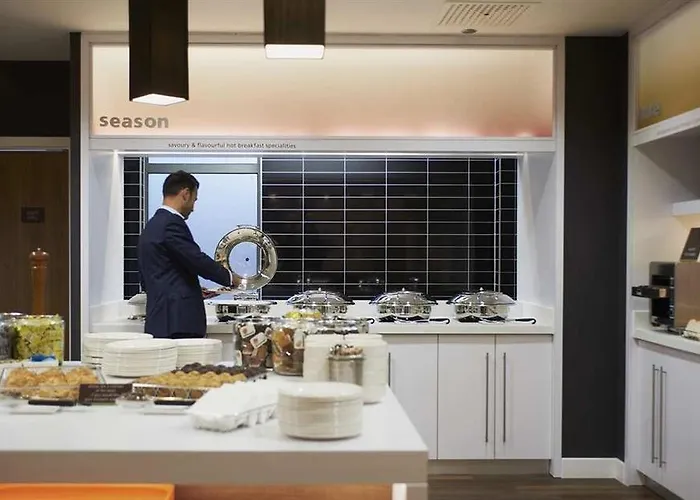 Hampton By Hilton Frankfurt Centre Hotel 3*